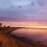 아파트 6 Person Retreat In