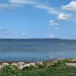 6 Person Retreat In