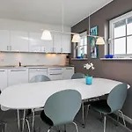 아파트 6 Person Retreat In *
