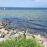 6 Person Retreat In *
